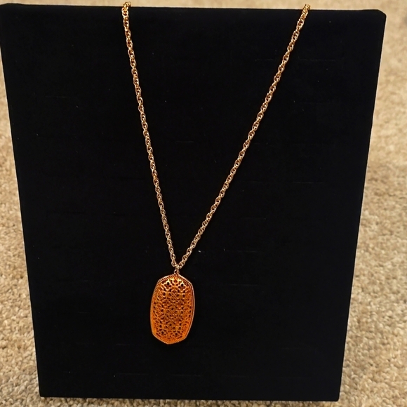 Jewelry - Kendra Scott beautiful necklace